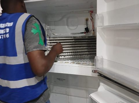 fridge and freezer repair done by magic refrigeration and cold room experts